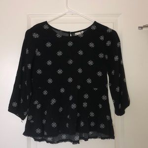 Fashionable Black Blouse With White Flower Pattern